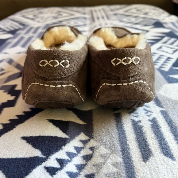 UGG Women’s Ansley Slippers - Picture 3 of 4